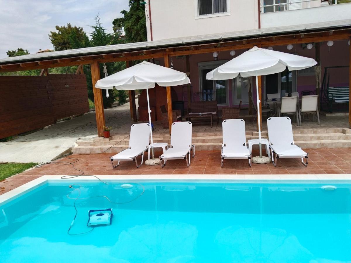 ניאה סקיוני Maria Lemoni Swimming Pool Apartment מראה חיצוני תמונה
