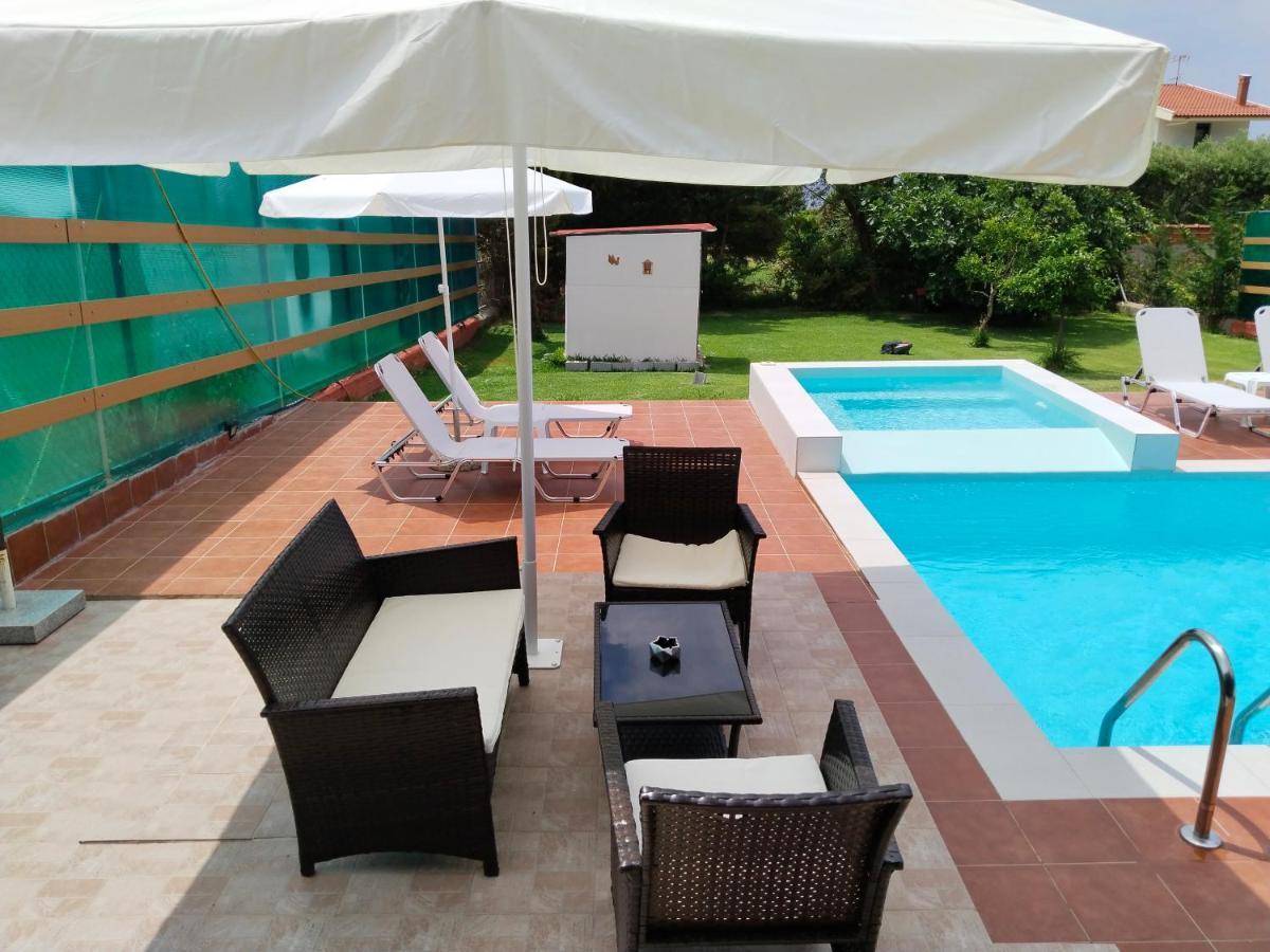 ניאה סקיוני Maria Lemoni Swimming Pool Apartment מראה חיצוני תמונה